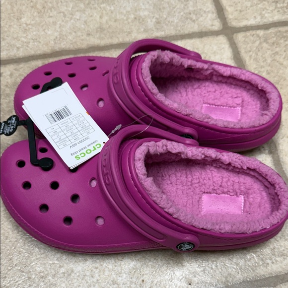 CROCS Women's Fuzzy Lined Pink Mules - Picture 3 of 4
